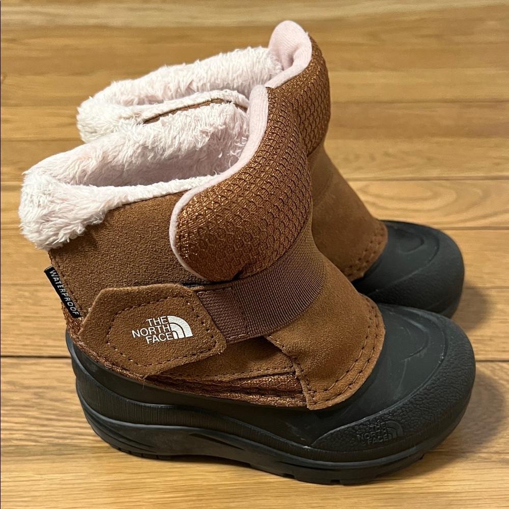 The North Face Alpenglow Toddler Winter Boots